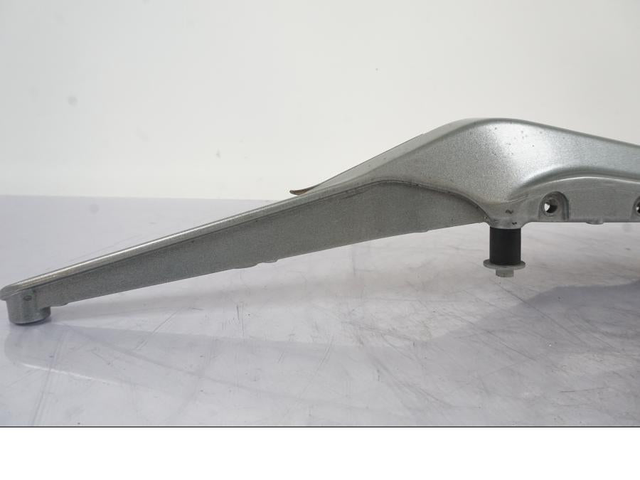 Snett uppifrån på Bakram från en KTM 790 Duke -2019 motorcykel.