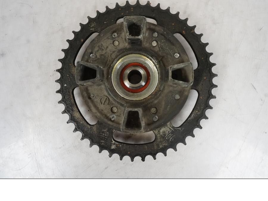 Höger sida på Drevfäste från en Kawasaki Versys 650 -2014 motorcykel.