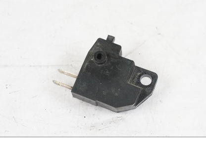 Framsidan på Bromsljuskontakt från en Suzuki GSX-R 750 -2006 motorcykel.