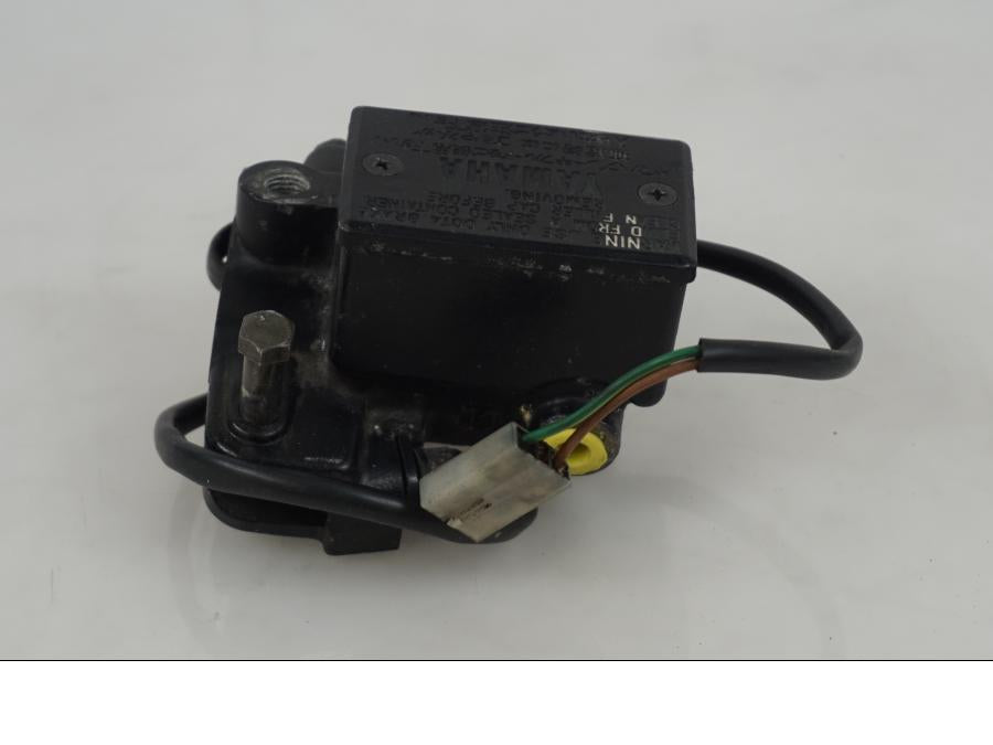 Baksidan på Bromshuvudcylinder från en Yamaha XTZ 660 -1992 motorcykel.