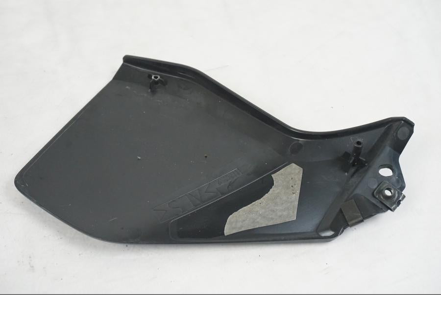 Extrabild2 på Bensintankskåpa från en Yamaha MT-09 -2019 motorcykel.