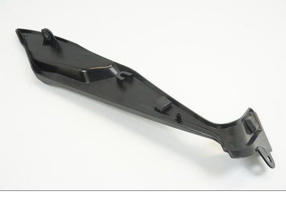 Baksidan på Bensintankskåpa från en Triumph Tiger 1200 -2018 motorcykel.