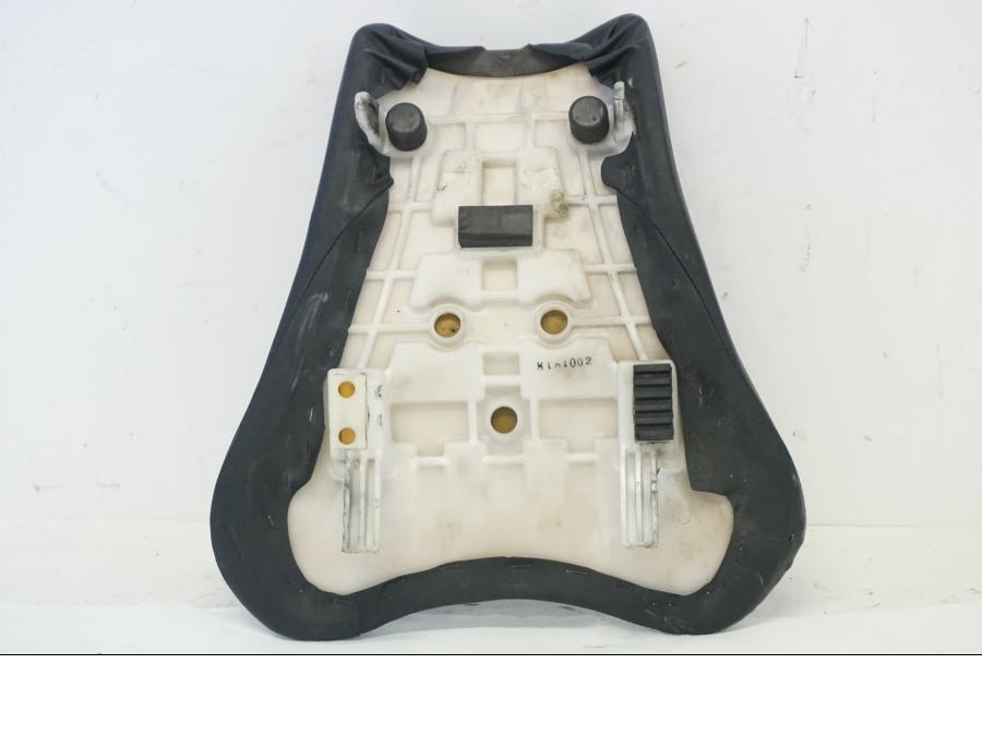 Vänster sida på Sadel från en Suzuki GSX-R 1000 -2006 motorcykel.