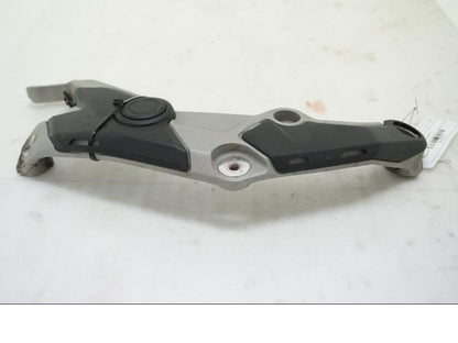 Baksidan på Ramdel från en Ducati Multistrada 1158 V4 -2021 motorcykel.