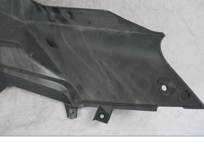 Extrabild1 på Bensintankskåpa från en Triumph Tiger Explorer -2012 motorcykel.