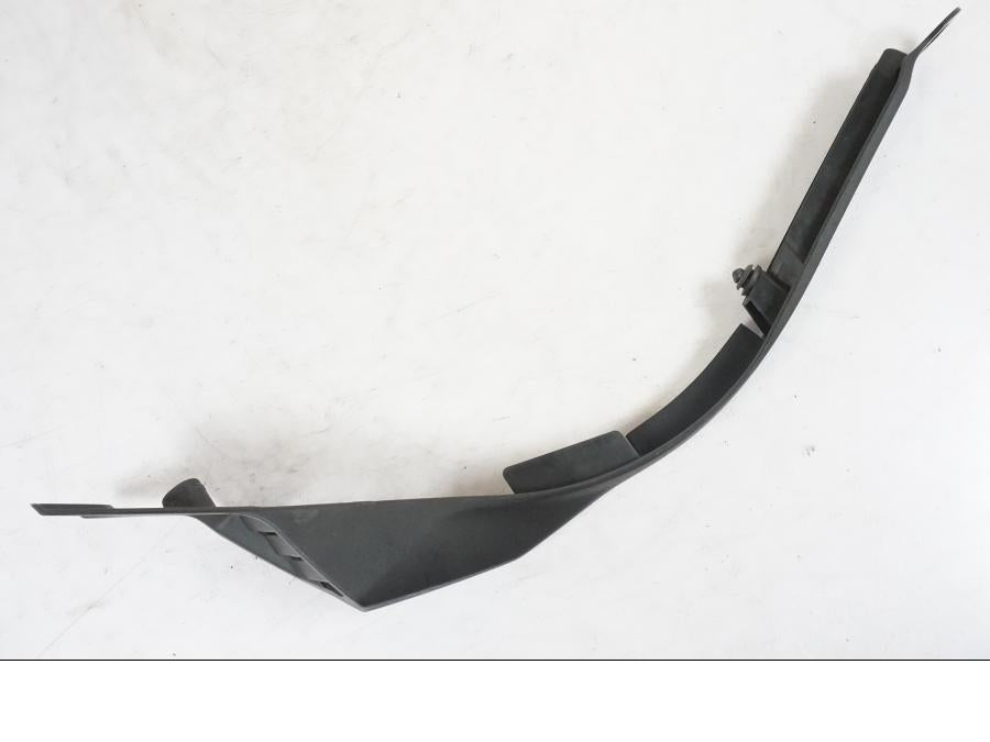 Extrabild2 på Luftintag från en Kawasaki ER-6N -2016 motorcykel.