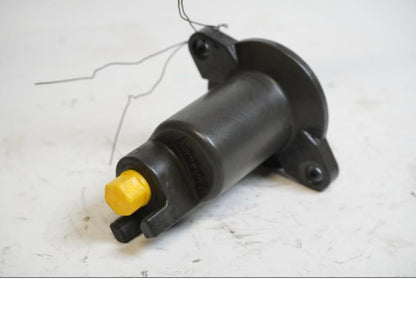 Framsidan på Kopplingslavcylinder från en BMW R 1200 GS -2004 motorcykel.