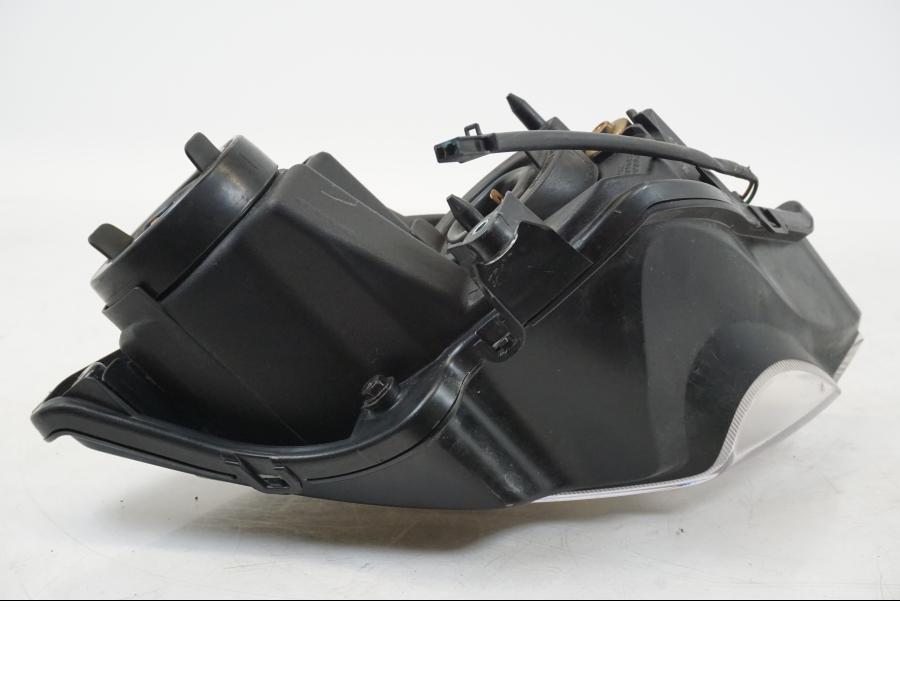 Extrabild5 på Strålkastare från en Honda VFR 800 -2003 motorcykel.