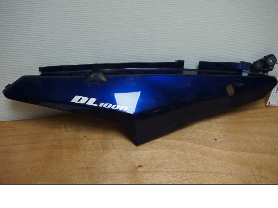 Framsidan på Bakvinge från en Suzuki DL 1000 -2003 motorcykel.