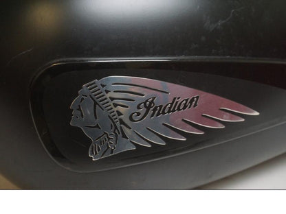 Höger sida på Bensintank från en Indian Chieftain Dark Horse -2019 motorcykel.