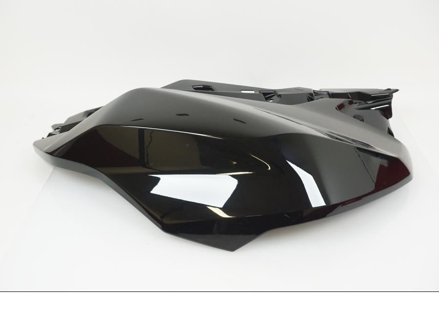 Höger sida på Bensintankskåpa från en BMW G 310 R -2021 motorcykel.