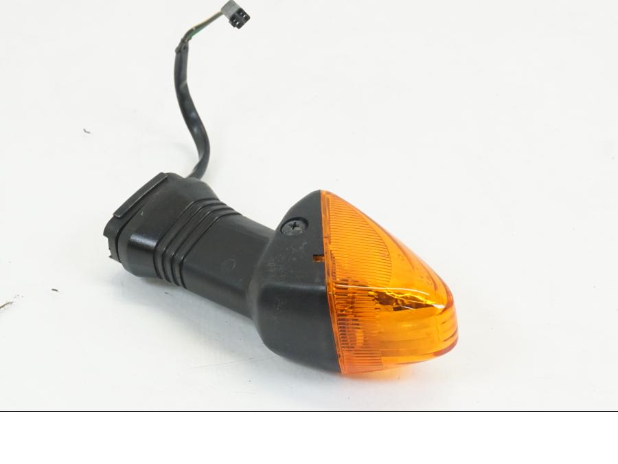 Snett uppifrån på Blinkers från en Kawasaki Z 750 -2009 motorcykel.