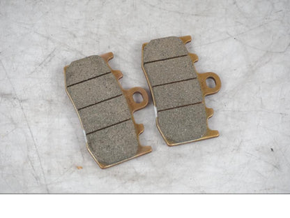 Framsidan på Bromsbelägg från en BMW R 1150 GS/A -2002 motorcykel.