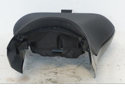 Snett uppifrån på Sadel från en Kawasaki ER-6N -2012 motorcykel.