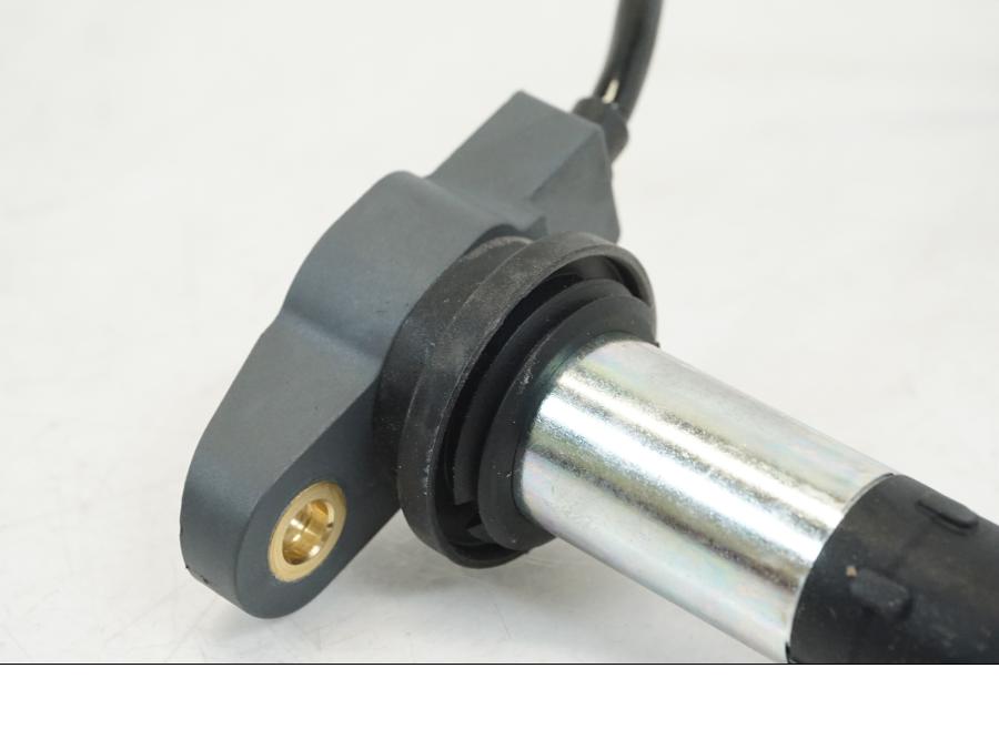 Vänster sida på Tändspole från en Ducati Streetfighter V4 -2020 motorcykel.