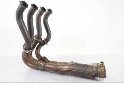 Snett uppifrån på Grenrör från en Kawasaki ZX-6R -2011 motorcykel.