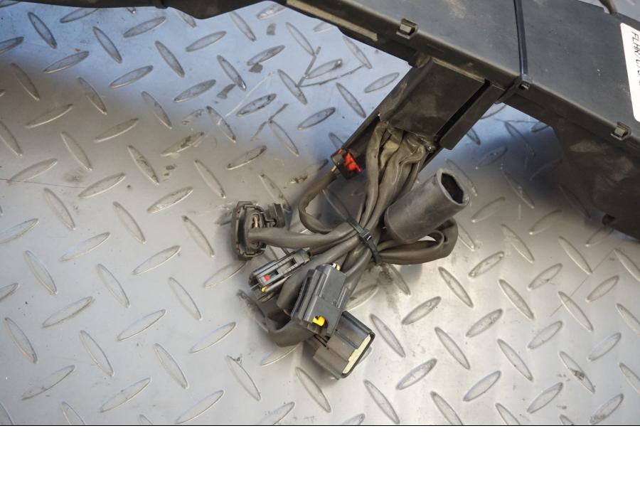 Höger sida på Kabelstam från en H-D Touring Road King Classic FLHRCI -2008 motorcykel.