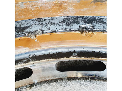 Vänster sida på Fälg från en H-D Sportster 1200 XL1200C -1998 motorcykel.