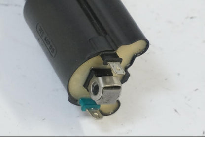 Baksidan på Tändspole från en Honda CB 650 R -2019 motorcykel.