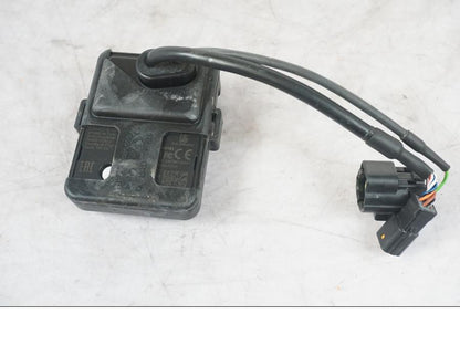 Framsidan på Anslutningsenhet från en KTM 1290 Super Adventure S -2022 motorcykel.