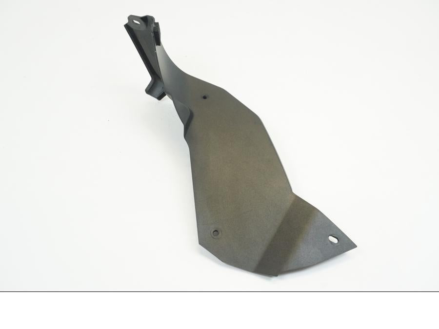 Framsidan på Bensintankskåpa från en Triumph Tiger 1200 -2018 motorcykel.