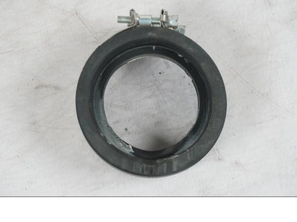 Baksidan på Insug från en KTM 690 SM R -2009 motorcykel.