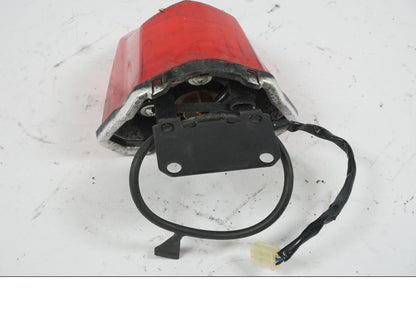 Snett nerifrån på Baklampa från en Yamaha XJ 6 -2011 motorcykel.