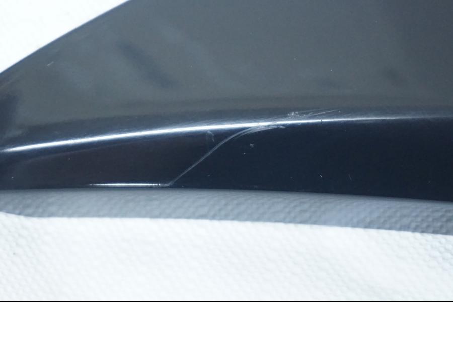 Höger sida på Bensintankskåpa från en Yamaha YZF 1000 R1 -2002 motorcykel.