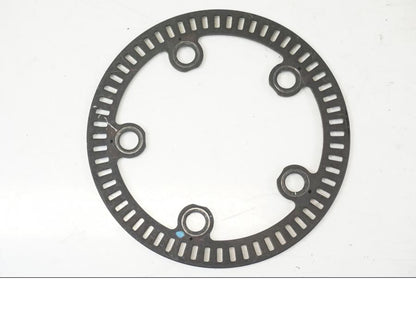 Höger sida på ABS krans från en Triumph Speed Triple -2021 motorcykel.