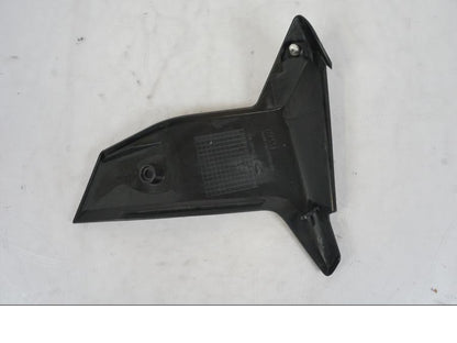 Vänster sida på Vattenkylkåpa från en KTM 1290 Super Duke -2019 motorcykel.