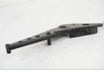 Höger sida på Bakram från en Suzuki VZR 1800 -2009 motorcykel.