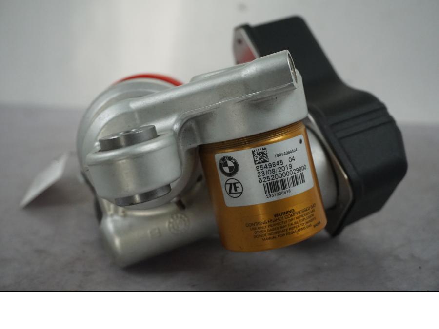 Baksidan på Stötdämpare ESA från en BMW S 1000 XR -2019 motorcykel.