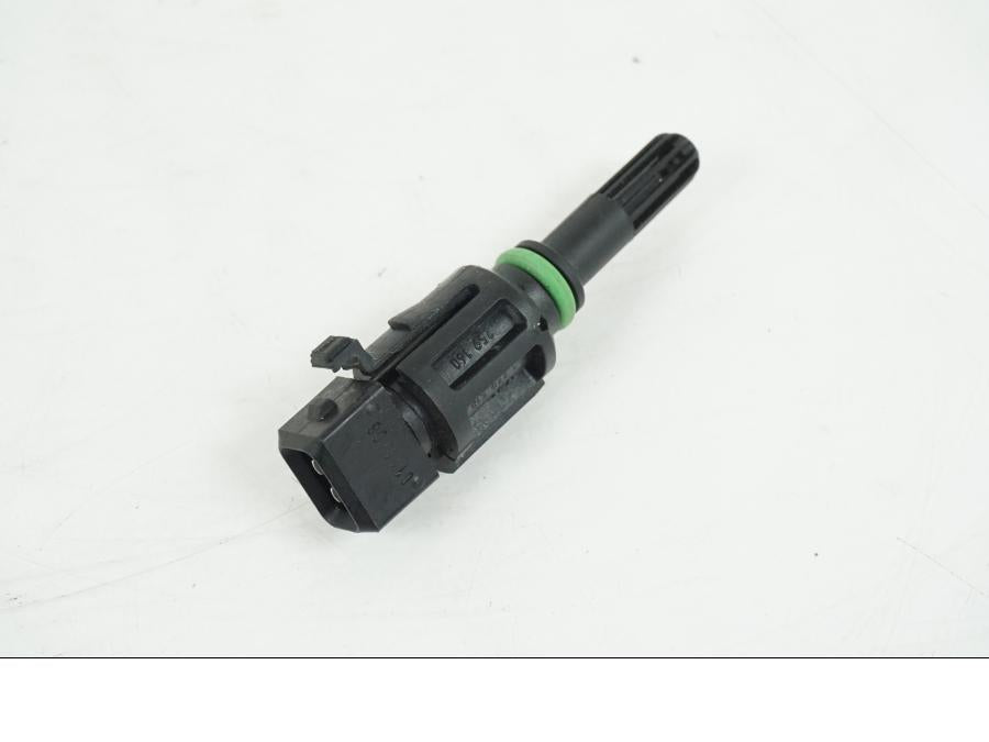 Baksidan på Luftburksensor från en BMW S 1000 RR -2011 motorcykel.