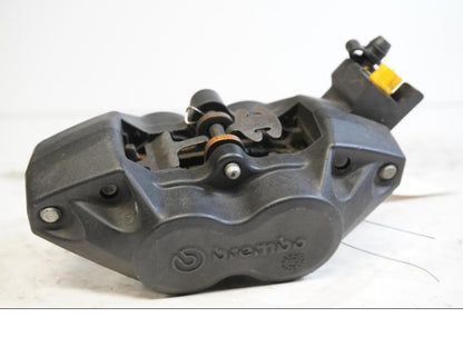 Baksidan på Bromsok från en BMW K 1200 S -2006 motorcykel.