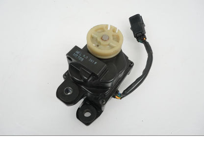 Vänster sida på Avgasspjällmotor från en Honda CBR 1000 RR -2010 motorcykel.