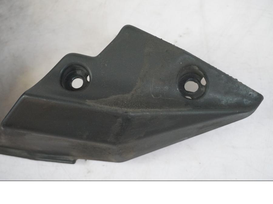 Baksidan på Magkåpa från en Yamaha MT 125 -2017 motorcykel.