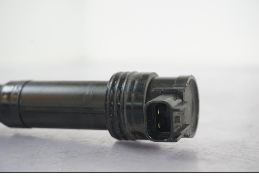 Baksidan på Tändspole från en Triumph Tiger 1200 -2018 motorcykel.