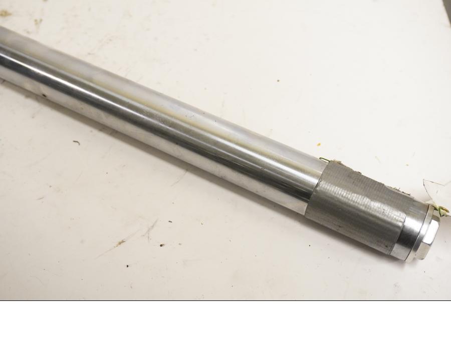 Baksidan på Gaffelben från en BMW K 1200 RS -2002 motorcykel.