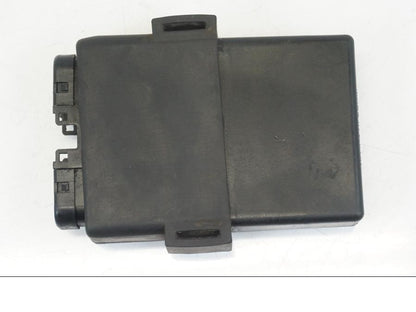 Snett nerifrån på CDI / ECU från en Honda CB 750 -2002 motorcykel.