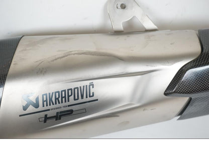 Höger sida på Ljuddämpare Sport från en BMW S 1000 R -2018 motorcykel.