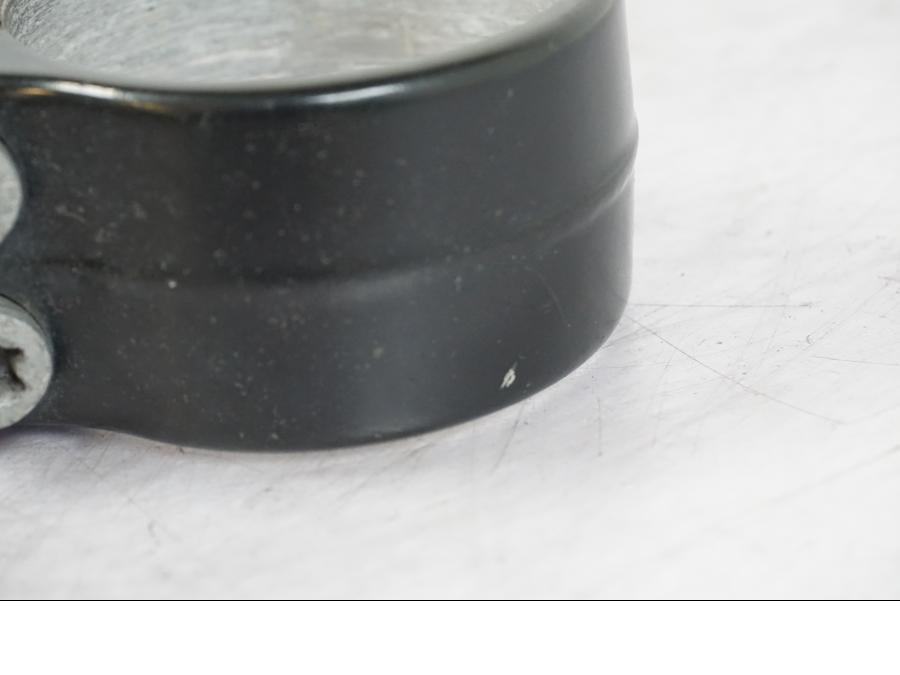 Snett uppifrån på Gaffelkrona från en BMW R 1200 GSA -2012 motorcykel.