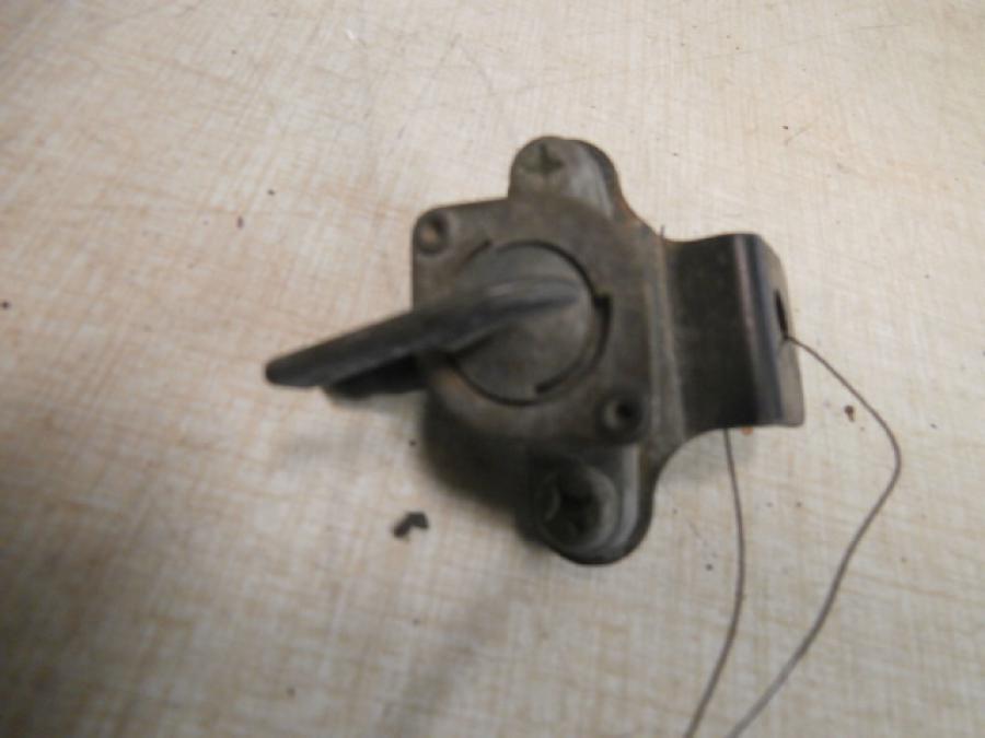 Framsidan på Bensinkran från en Honda VF 750 C -1983 motorcykel.