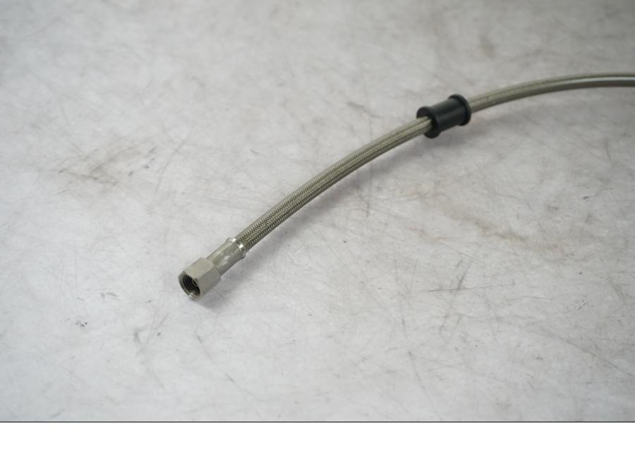 Baksidan på Bromsslang från en Universal Universal -2010 motorcykel.