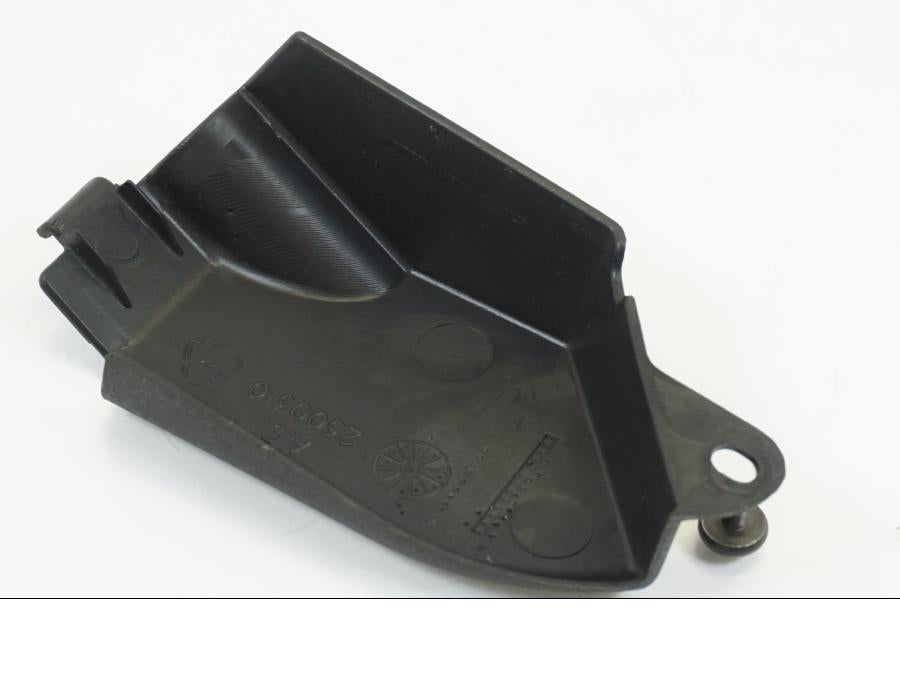 Vänster sida på Säkringsbox från en Triumph Speedmaster -2006 motorcykel.