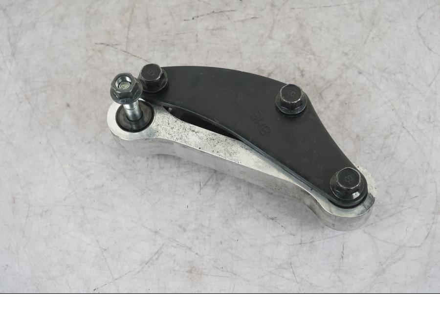 Baksidan på Stötdämparlänkage från en Yamaha MT-09 -2024 motorcykel.