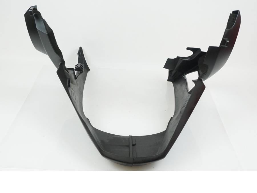 Baksidan på Magkåpa från en Honda VFR 1200 -2012 motorcykel.