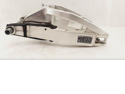 Baksidan på Sving från en Honda CBR 900 RR -2003 motorcykel.