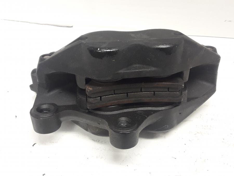 Baksidan på Bromsok från en BMW F 800 ST -2010 motorcykel.