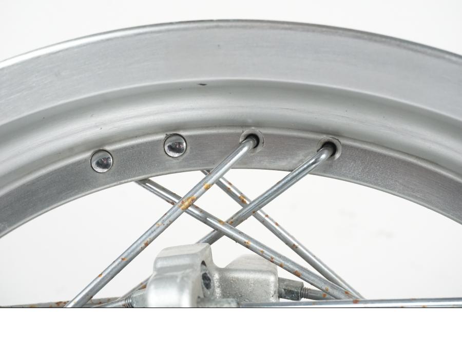 Extrabild5 på Fälg från en Yamaha XV 1100 -1996 motorcykel.