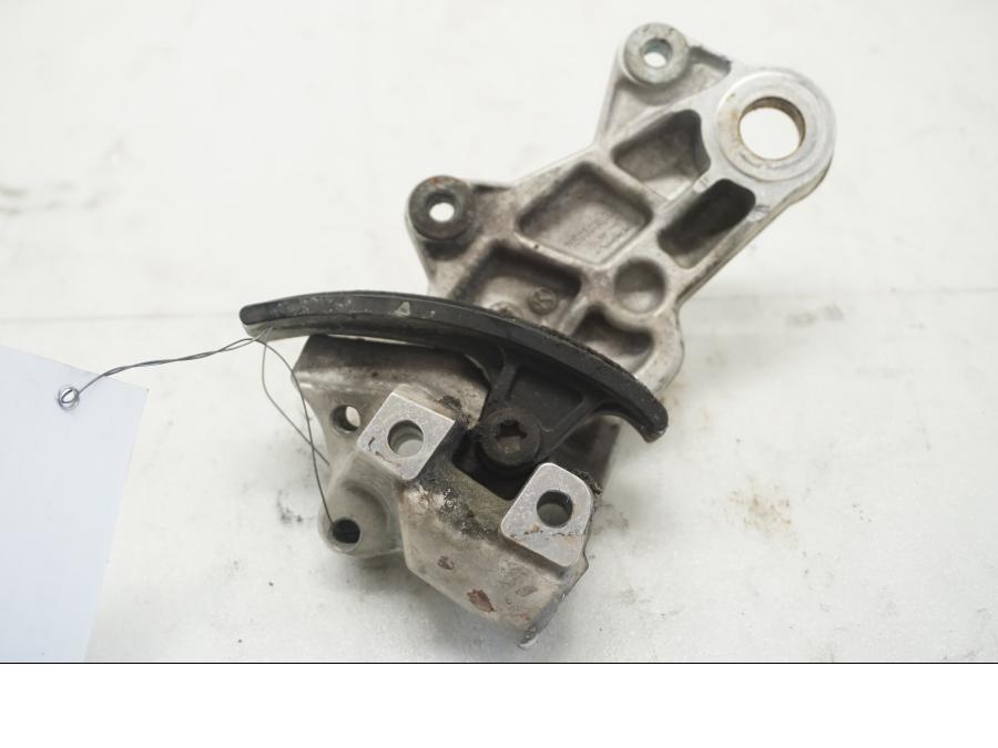 Höger sida på Fotpinnefäste från en KTM 690 SMCR -2016 motorcykel.